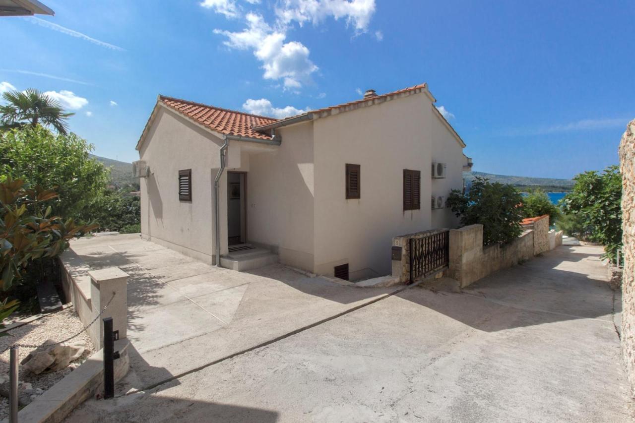 Sea Breeze - Front Sea Apartment Zaboric Exterior foto