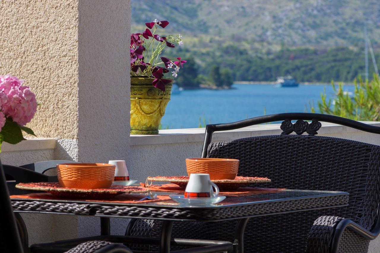 Sea Breeze - Front Sea Apartment Zaboric Exterior foto