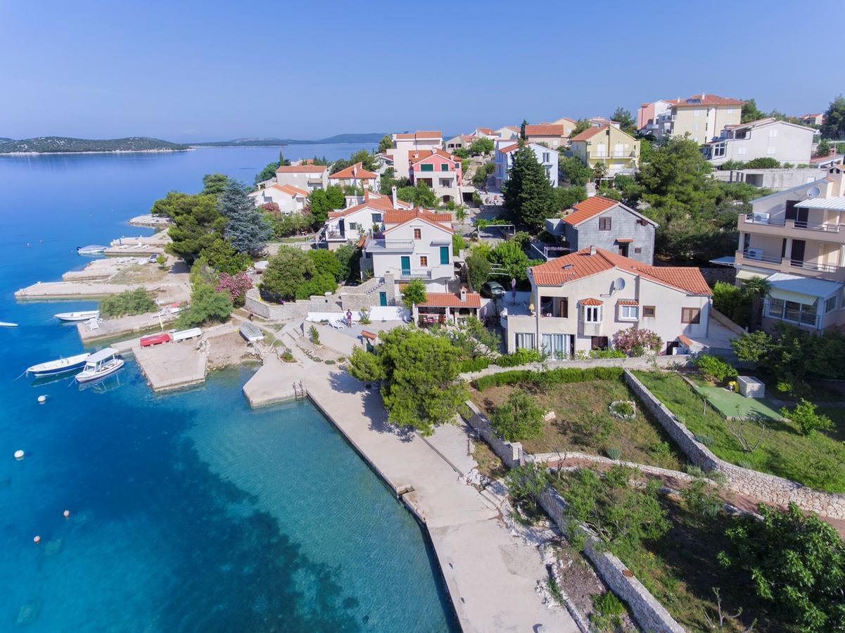 Sea Breeze - Front Sea Apartment Zaboric Exterior foto